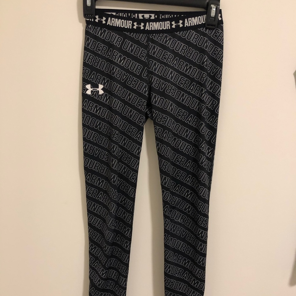 Under Armour girls size 14 athlete leggings euc